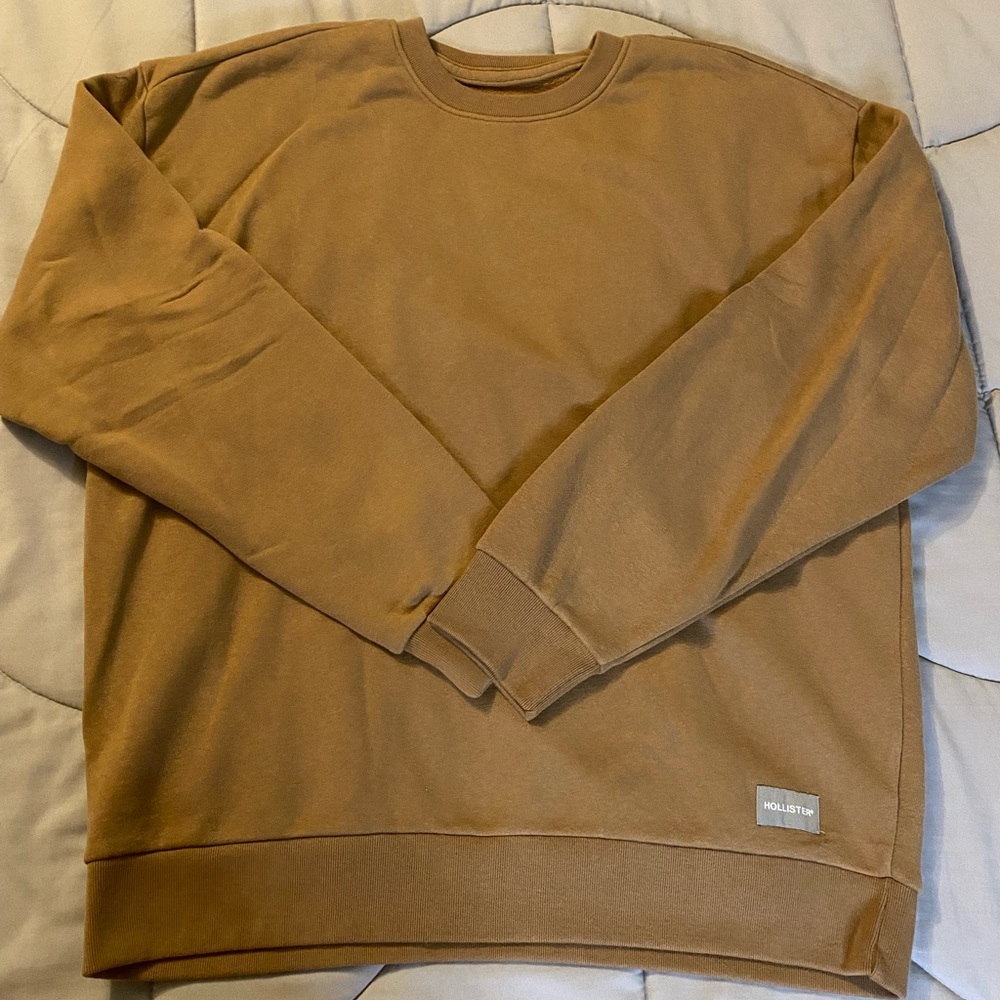 NWOT Men’s Hollister Sweatshirt